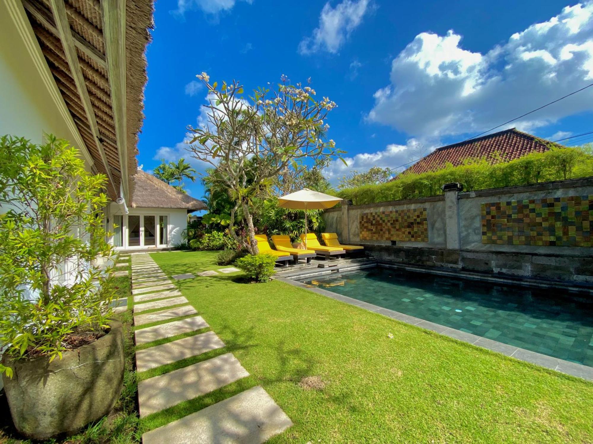 Serene Villas เซมินยัค ภายนอก รูปภาพ